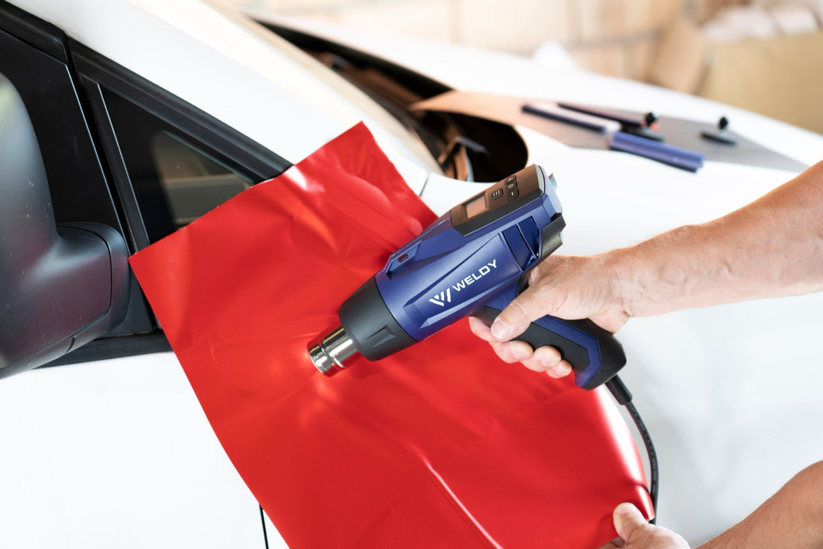 WELDY HG 330-A hot air tool - in use 2