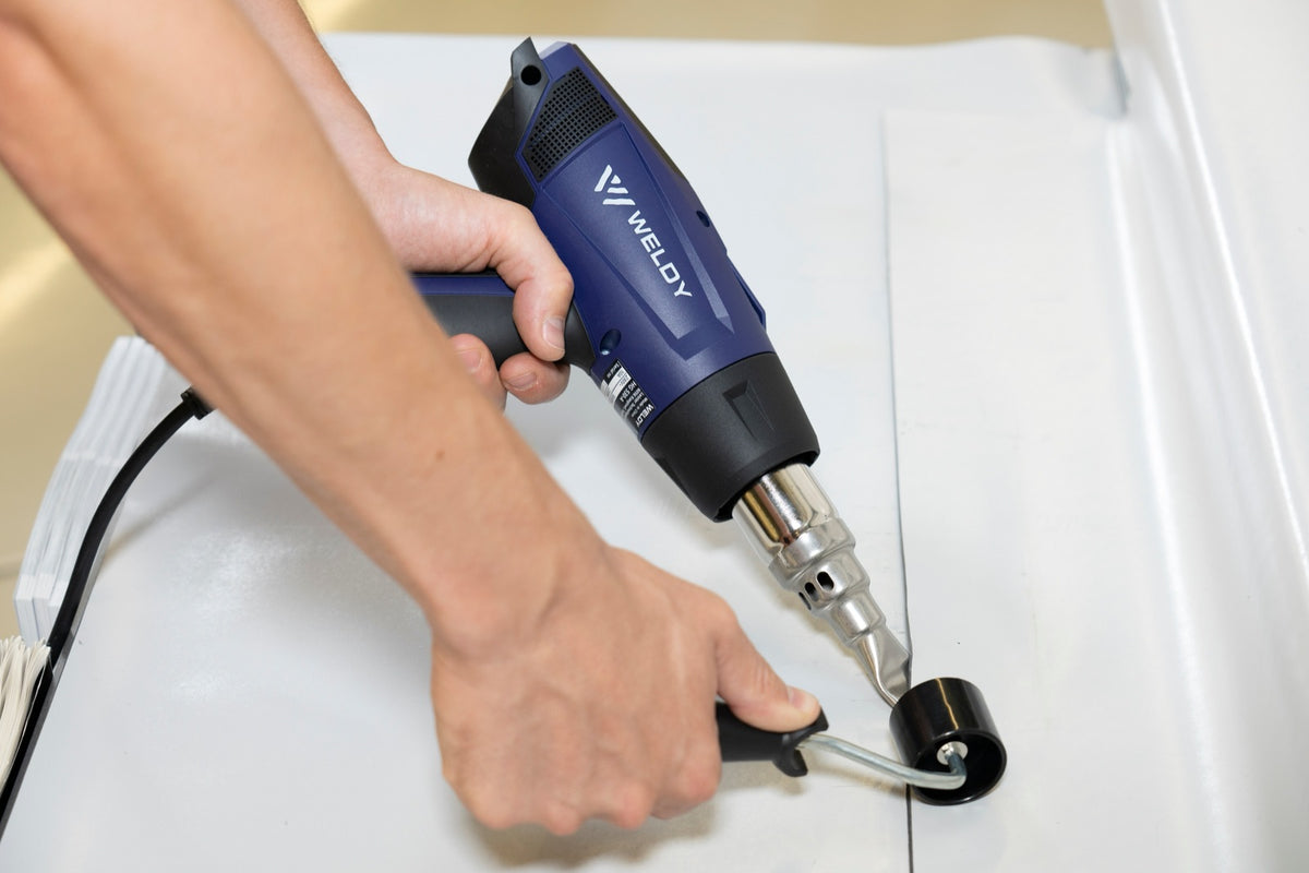 WELDY HG 530-A hot air tool - in use 3
