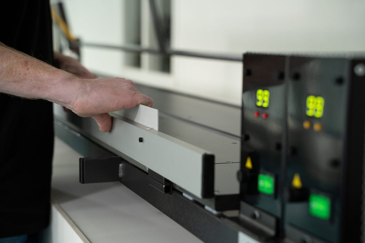 SHANNON HRM SERIES (Ideal for PC and PVC Wall protection covers) - Plasquip