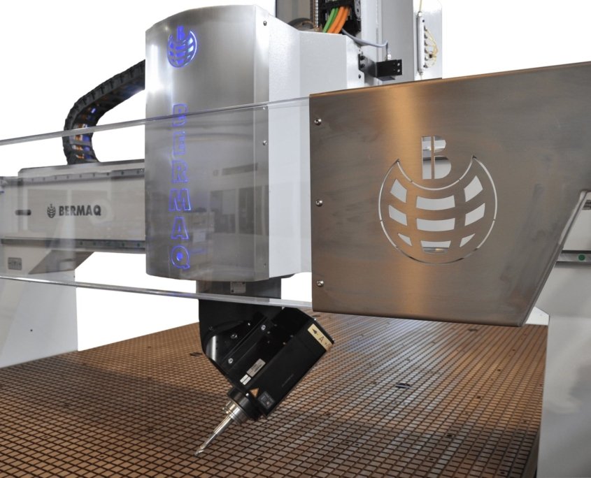 VISCOM 5 AXIS CNC MILLING/ROUTING MACHINE – Plasquip